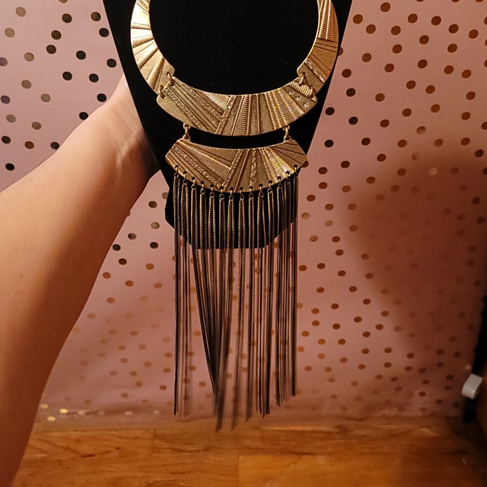 Avon Mark Exclusive Necklace